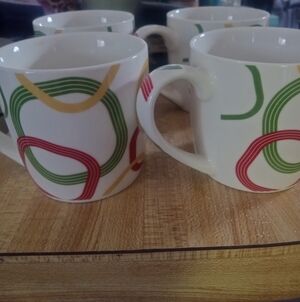 Kudos Gorgeous Holiday  Elegance 3.5 oz vintage porcelain Espresso mugs. 4 Left